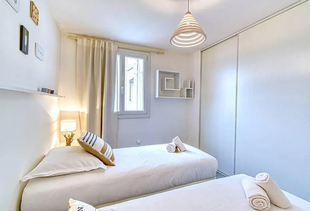 13 Legof - Superbe 2 Pieces Avec Balcon Au Coeur De Cannes ! 0*,